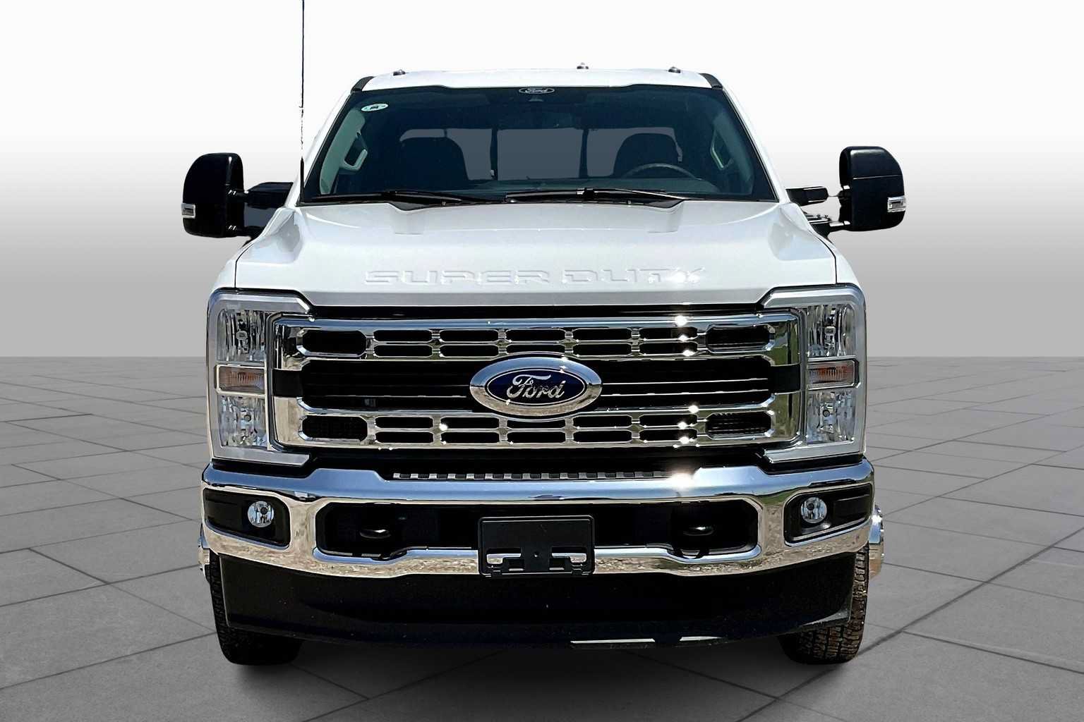 Used 2024 Ford F350 XLT w/ XLT Value Package AWD/4WD image 3