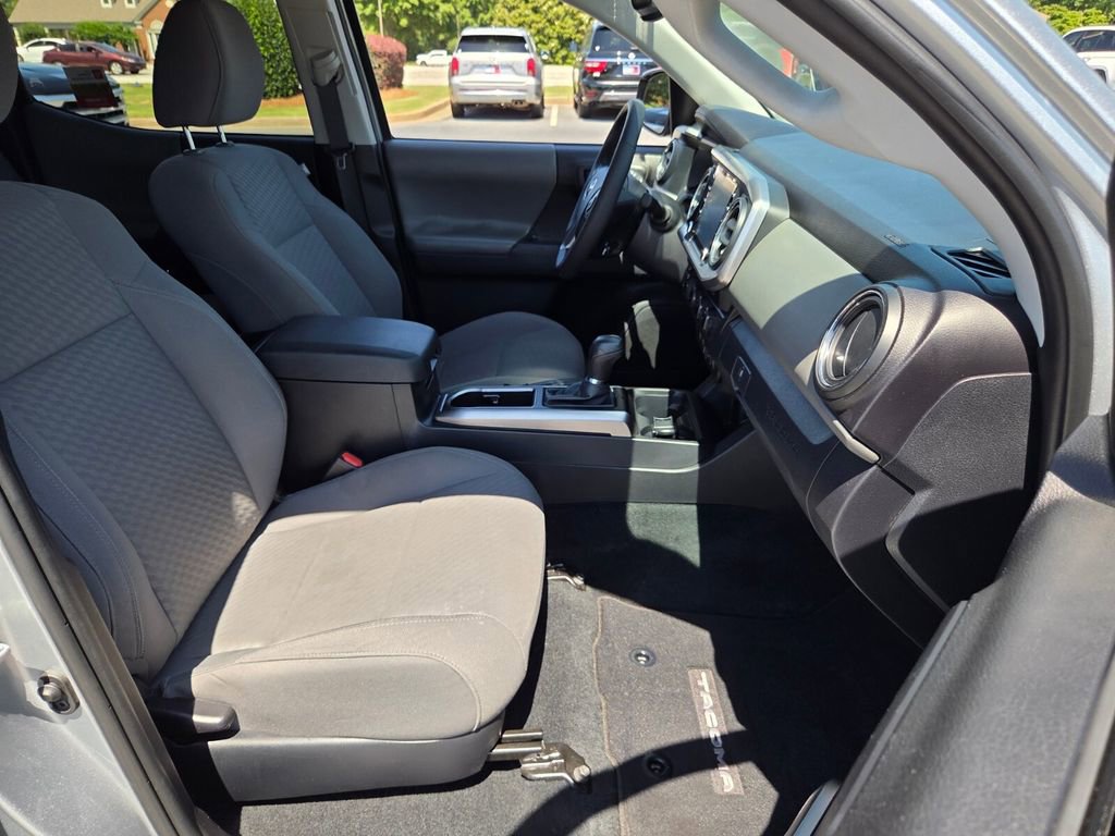 Used 2023 Toyota Tacoma SR5 AWD/4WD image 16