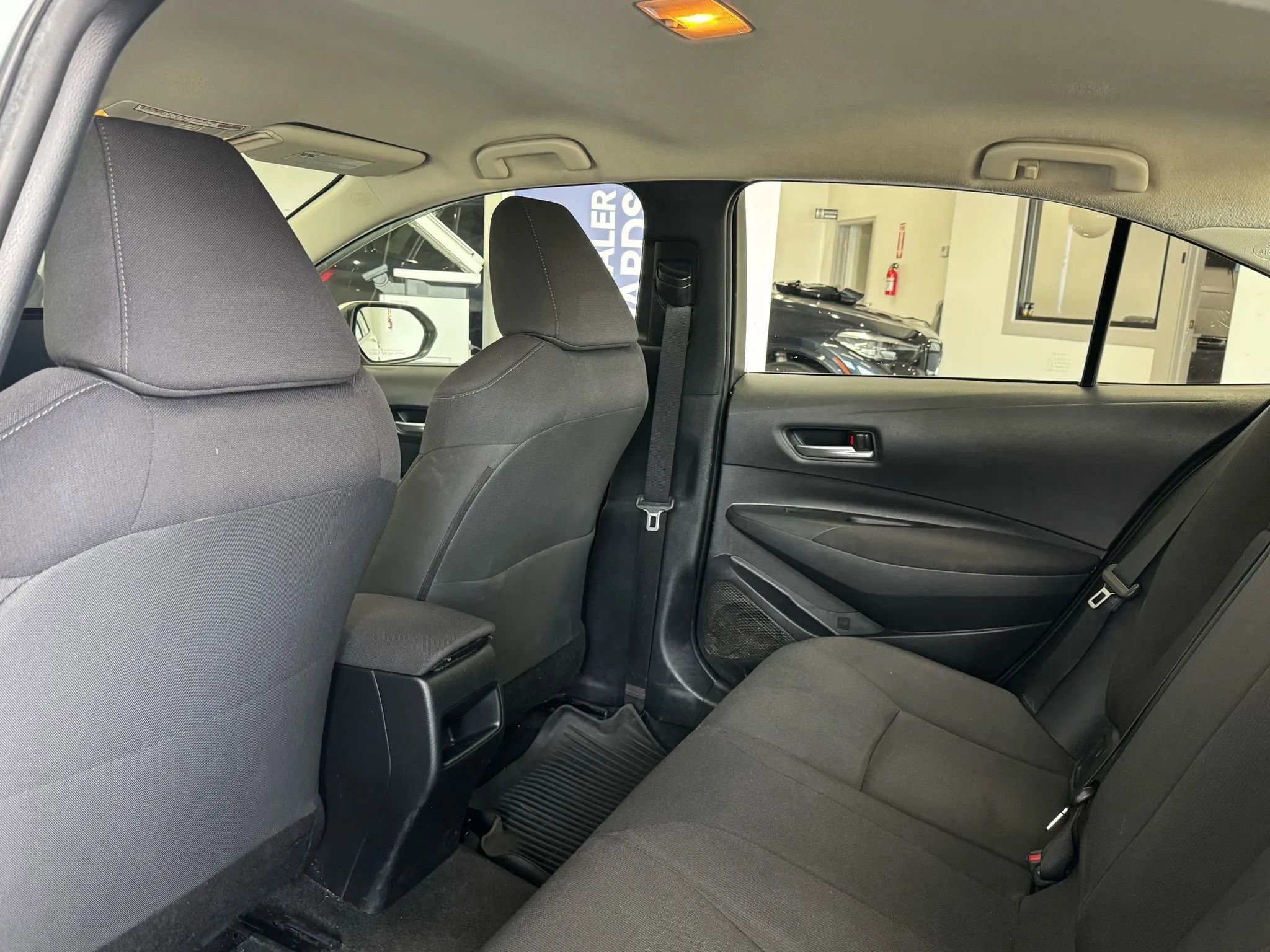 Used 2020 Toyota Corolla LE image 27