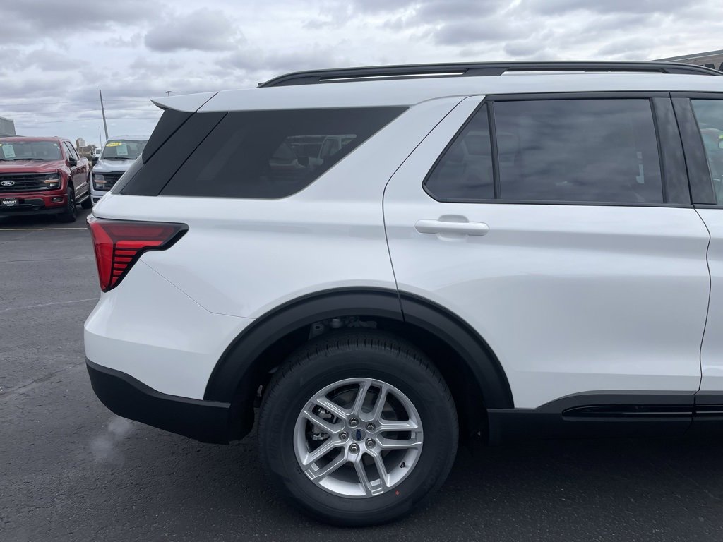 New 2026 Ford Explorer Active image 30