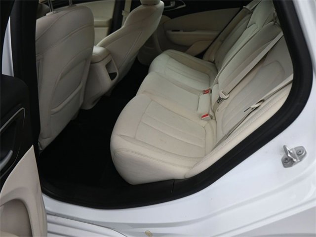 Used 2016 Chrysler 200 Limited image 16