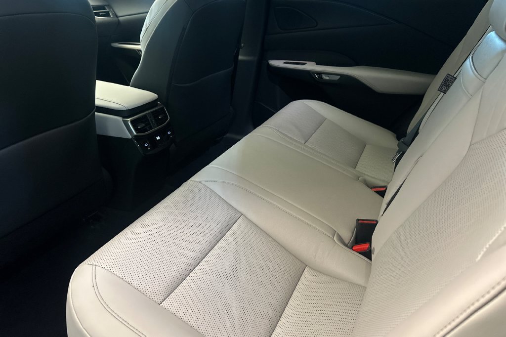 Used 2024 Lexus RX 350 Premium Plus w/ Convenience Package FWD image 12