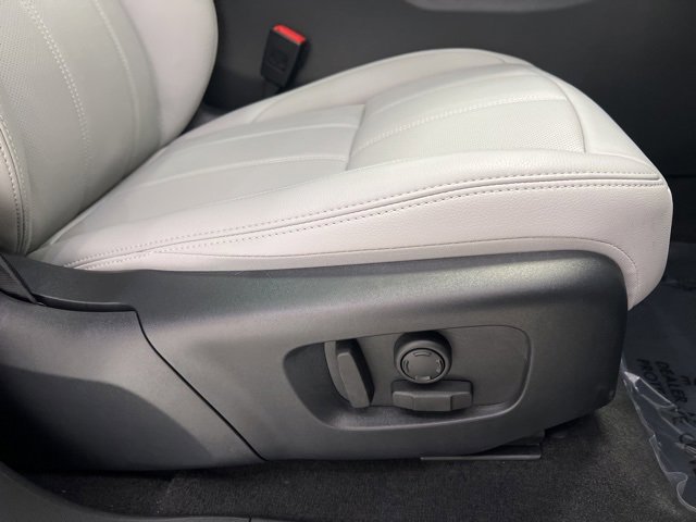 Used 2025 Land Rover Range Rover Evoque S image 53