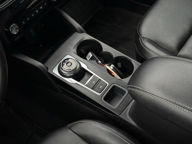 Used 2023 Ford Escape Platinum AWD/4WD image 28