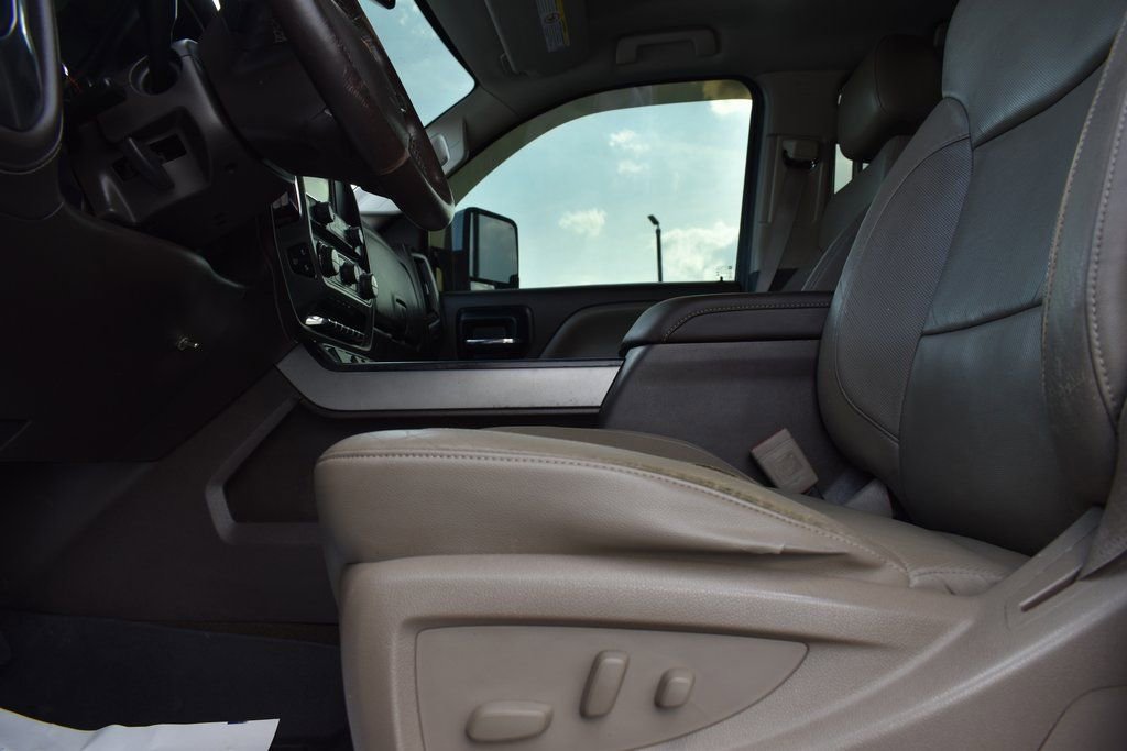 Used 2015 Chevrolet Silverado 2500 LTZ image 7