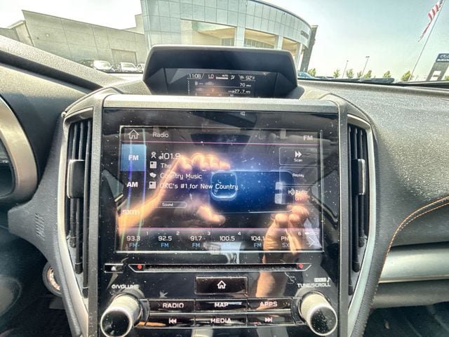 Used 2019 Subaru Crosstrek 2.0i Limited w/ Moonroof Package w/Navigation AWD/4WD image 8