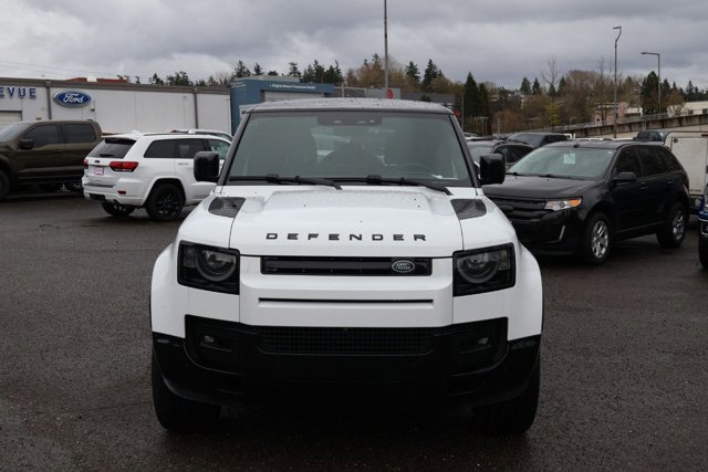 Used 2025 Land Rover Defender 110 X-Dynamic SE image 2