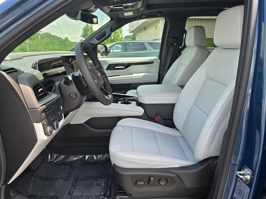 New 2026 Chevrolet Tahoe Premier w/ Sun And Tow Package AWD/4WD image 4
