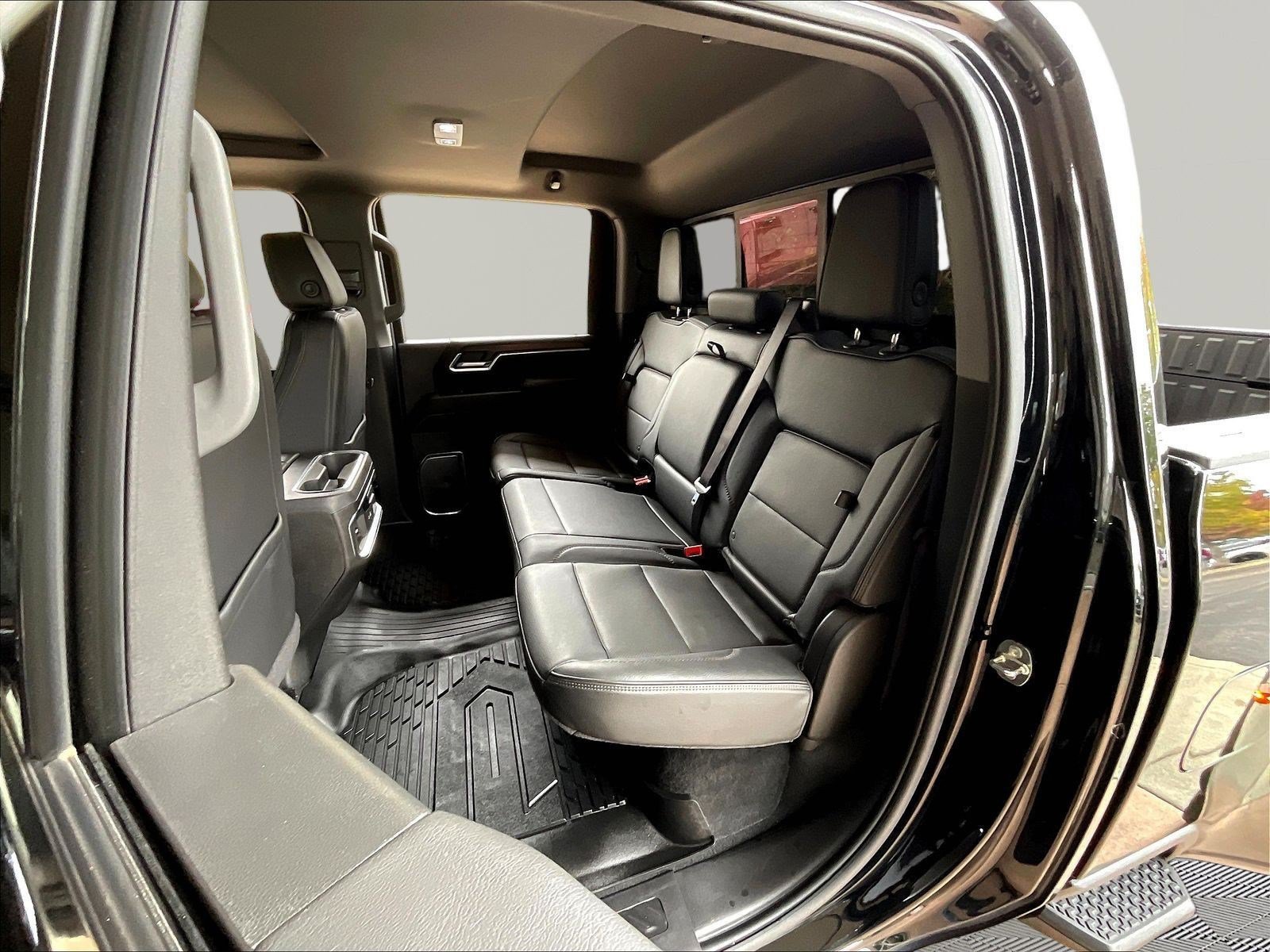 Used 2024 GMC Sierra 3500 Denali w/ Technology Package AWD/4WD image 23