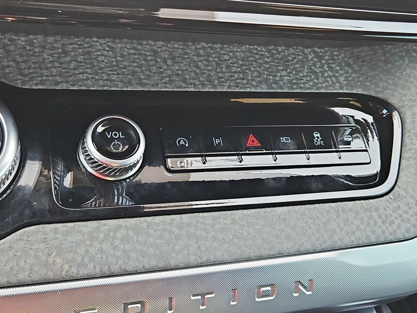 Used 2025 Ford Expedition Tremor AWD/4WD image 22