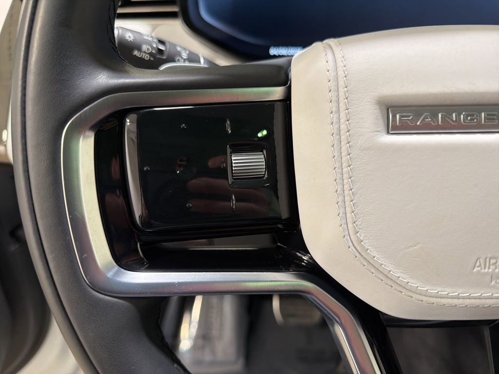Used 2023 Land Rover Range Rover Sport SE image 12