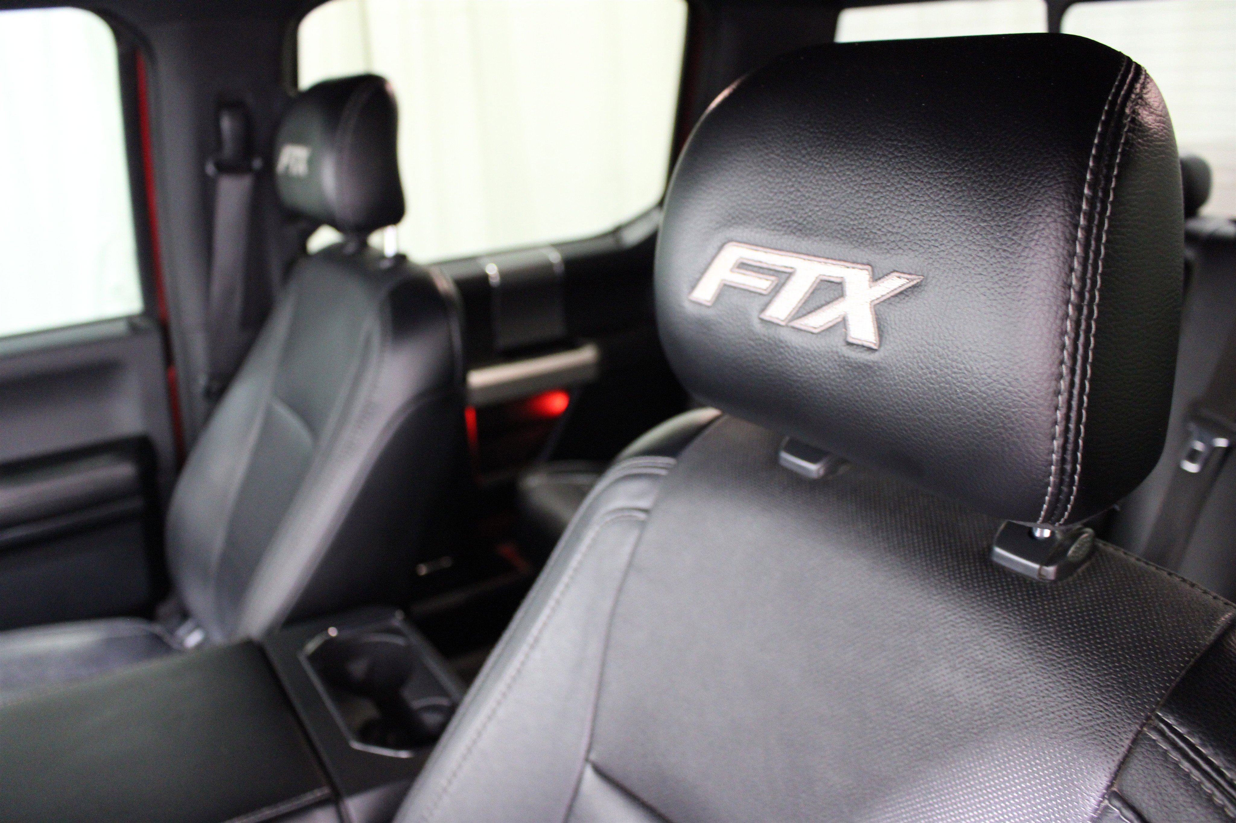 Used 2015 Ford F150 Lariat w/ Equipment Group 502A Luxury image 4