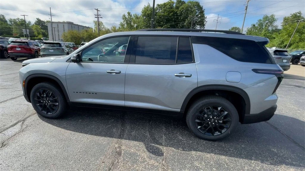 New 2026 Chevrolet Traverse LT w/ Midnight/Sport Edition image 7