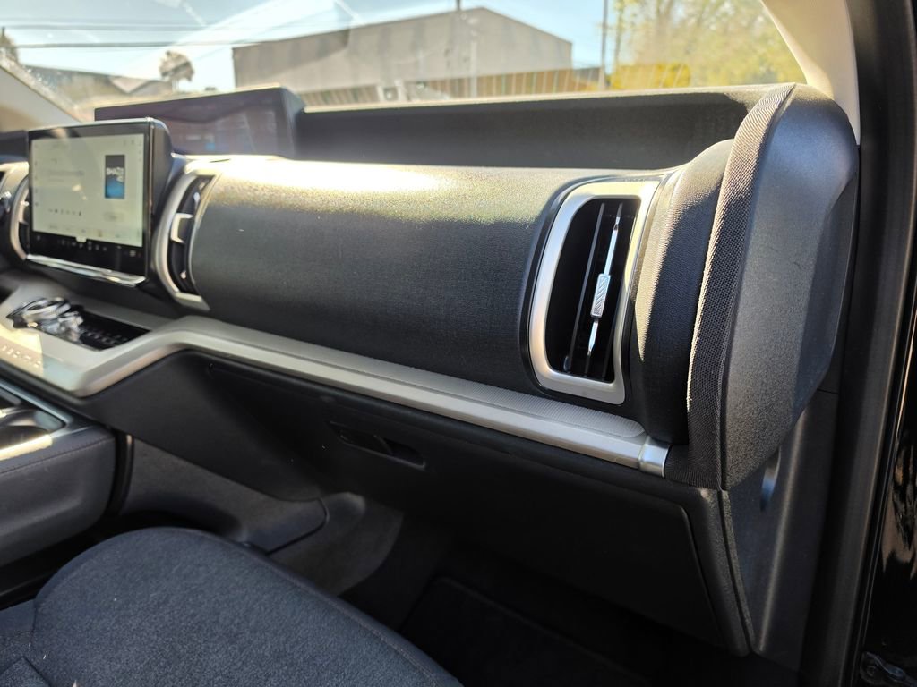 Certified 2025 Ford Expedition Active image 44