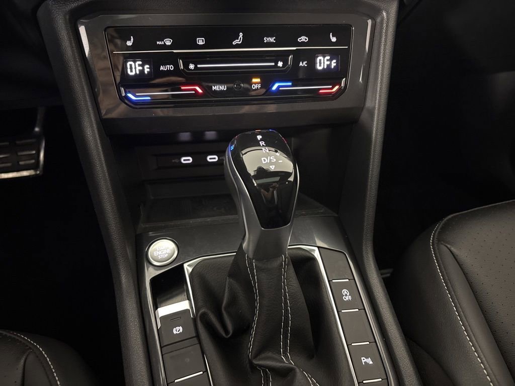 Used 2023 Volkswagen Tiguan SE R-Line FWD image 31