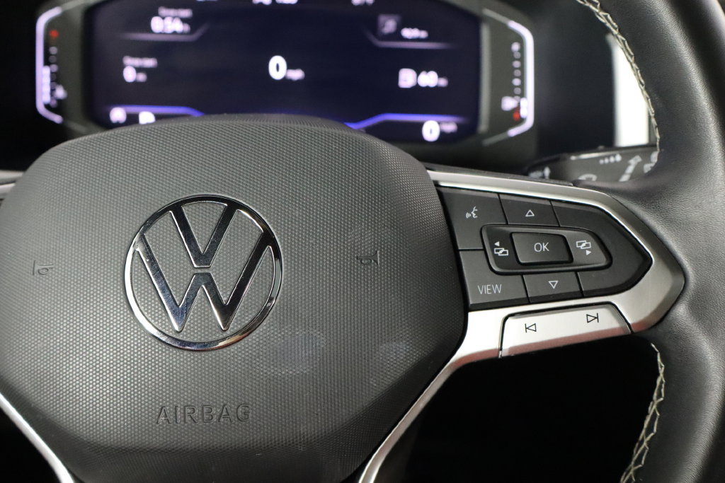 Used 2022 Volkswagen Atlas Cross Sport SE FWD image 10