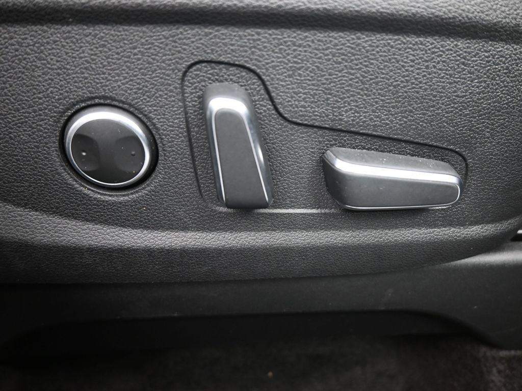 Used 2024 Hyundai Palisade SEL w/ Premium Package image 33