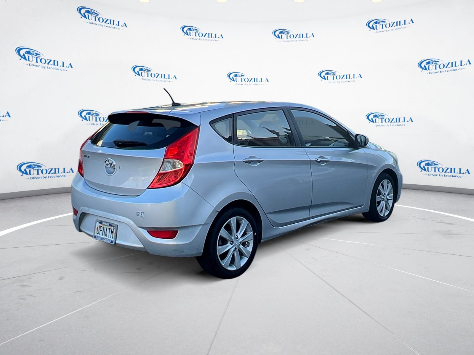 Used 2012 Hyundai Accent SE FWD image 5
