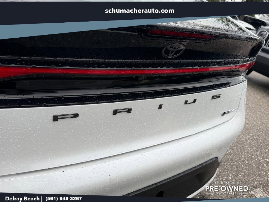 Used 2025 Toyota Prius LE AWD/4WD image 13