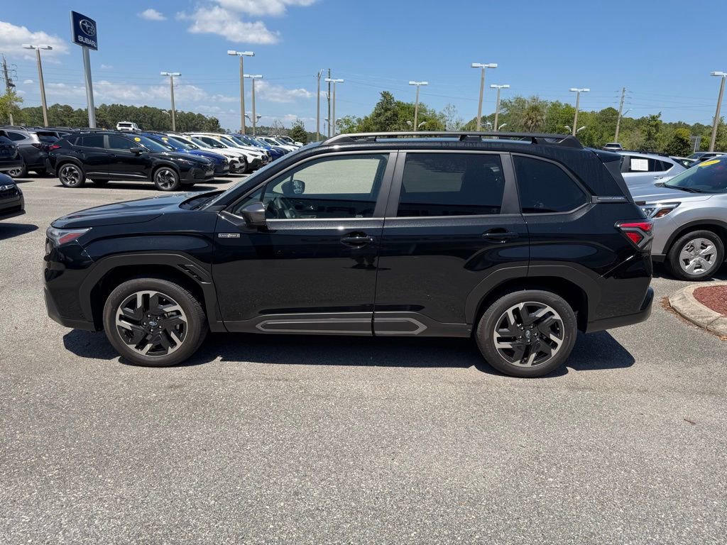 Used 2025 Subaru Forester Limited AWD/4WD image 12