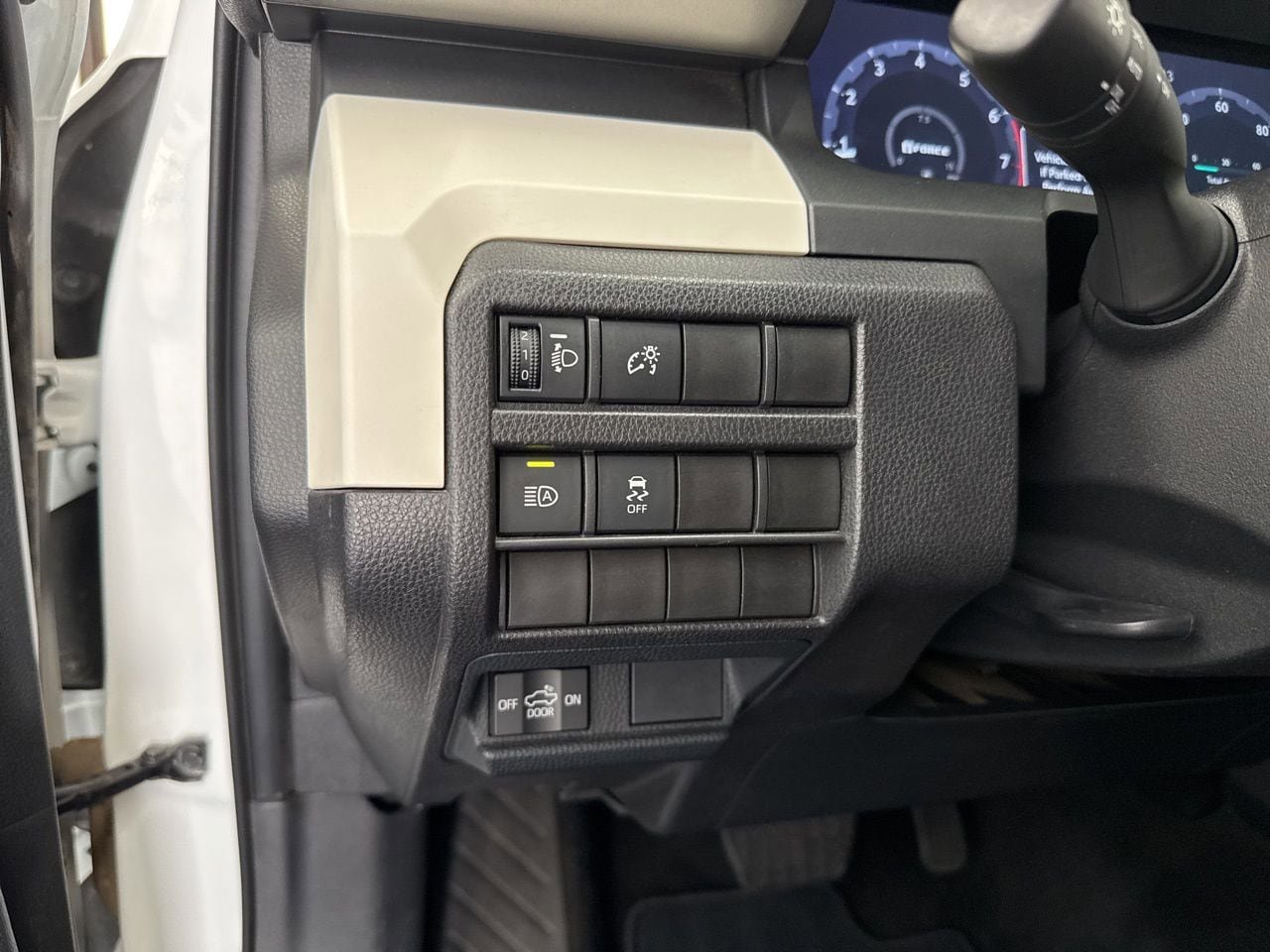 Used 2024 Toyota Tacoma TRD Off-Road image 32