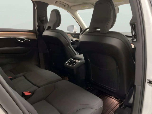 Used 2025 Volvo XC90 B6 Plus w/ Protection Package Premier AWD/4WD image 22
