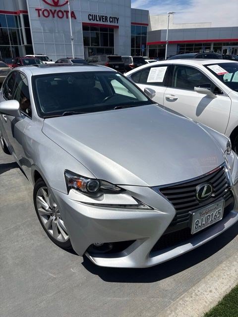 Used 2016 Lexus IS 200t RWD image 5