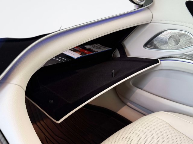 Certified 2023 Mercedes-Benz EQS AMG 4MATIC image 33