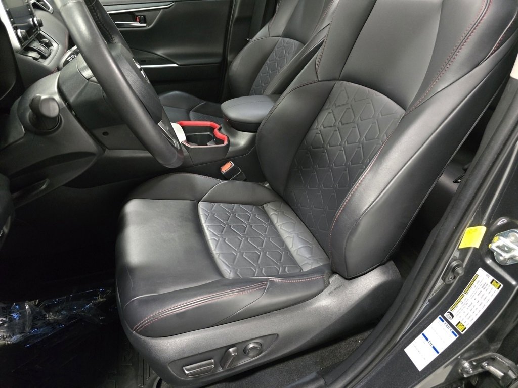 Used 2020 Toyota RAV4 TRD Off-Road image 22