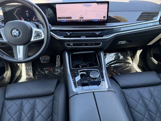 Certified 2025 BMW X6 xDrive40i w/ Climate Comfort Package image 16