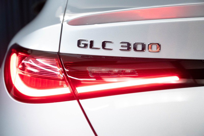 New 2027 Mercedes-Benz GLC 300 4MATIC image 9