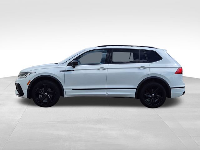 Used 2023 Volkswagen Tiguan SE R-Line AWD/4WD image 5
