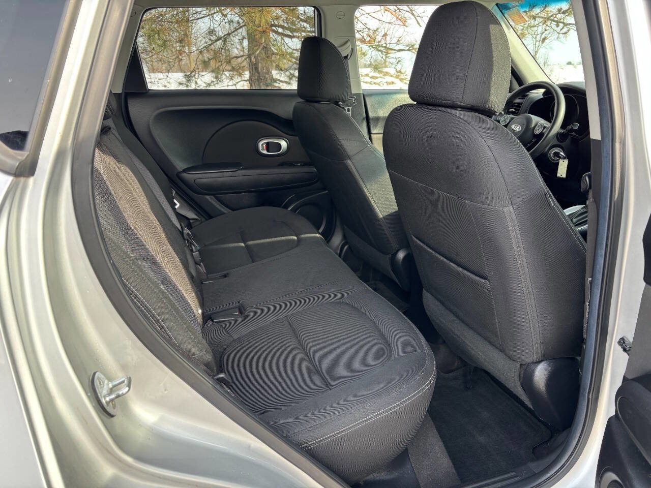 Used 2017 Kia Soul + image 12