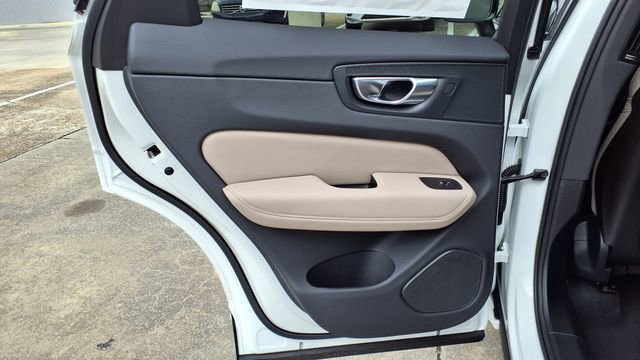 New 2026 Volvo XC60 B5 Core AWD/4WD image 14