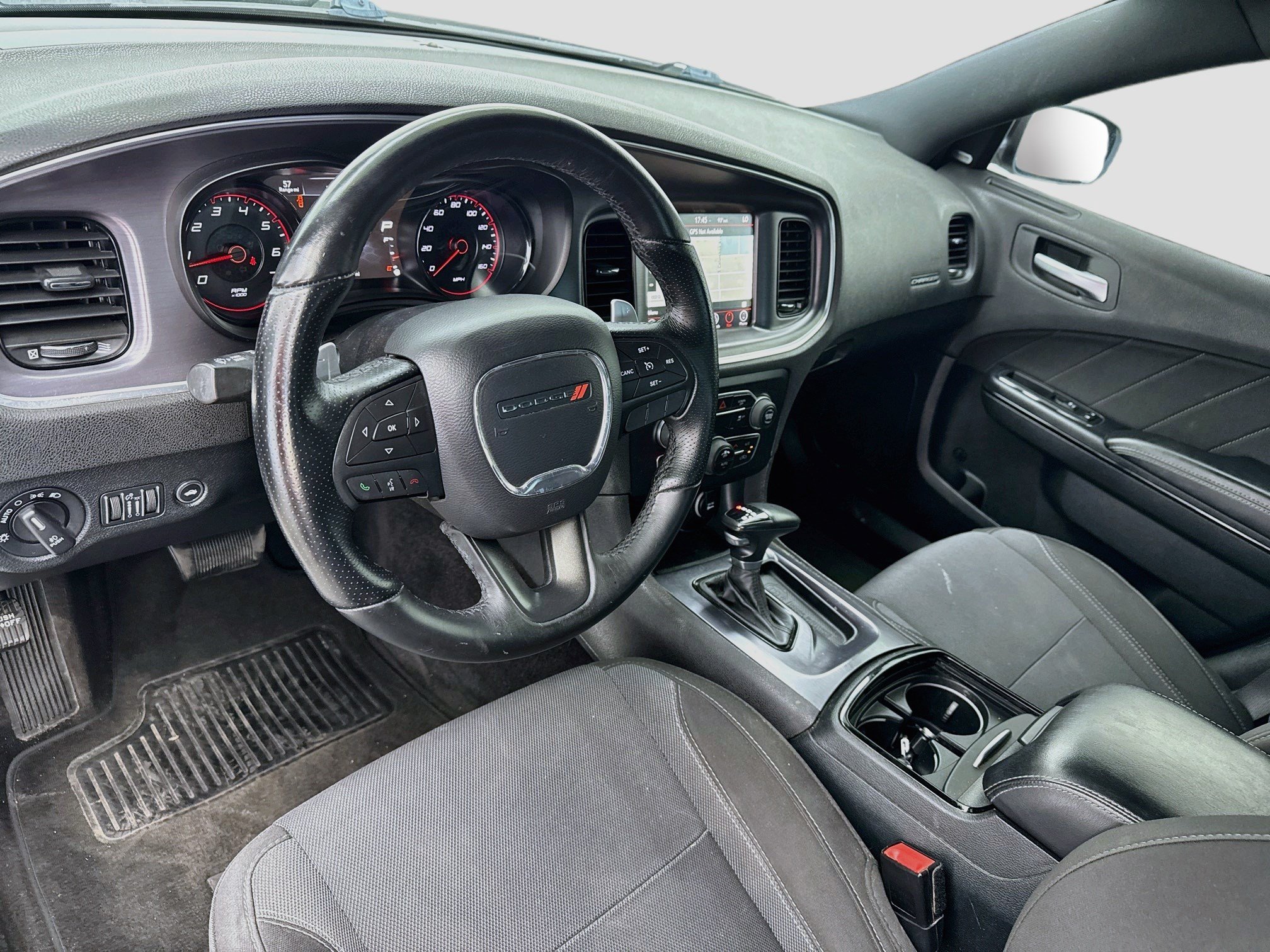 Used 2017 Dodge Charger R/T w/ Navigation & Travel Group RWD image 7