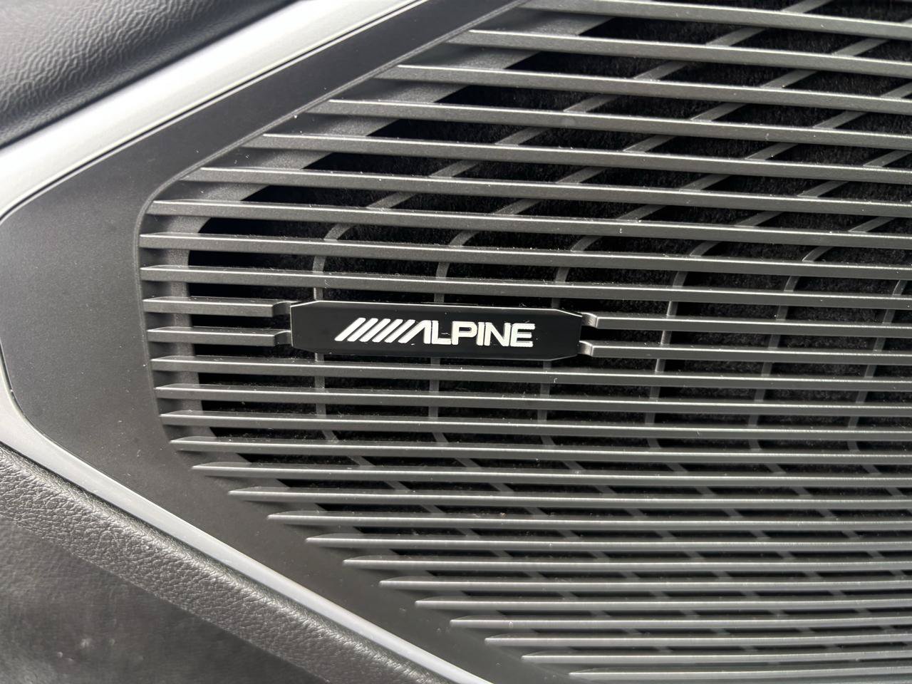 Used 2023 Jeep Wagoneer Series II w/ Convenience Group I AWD/4WD image 18