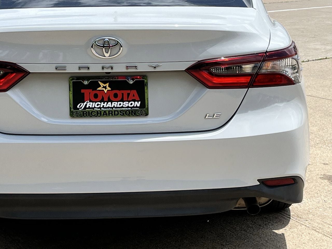 Used 2023 Toyota Camry LE FWD image 6