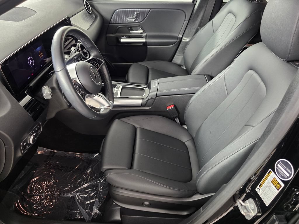 Certified 2025 Mercedes-Benz GLA 250 image 9