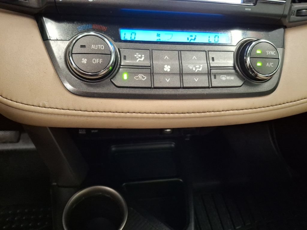Used 2015 Toyota RAV4 XLE AWD/4WD image 26