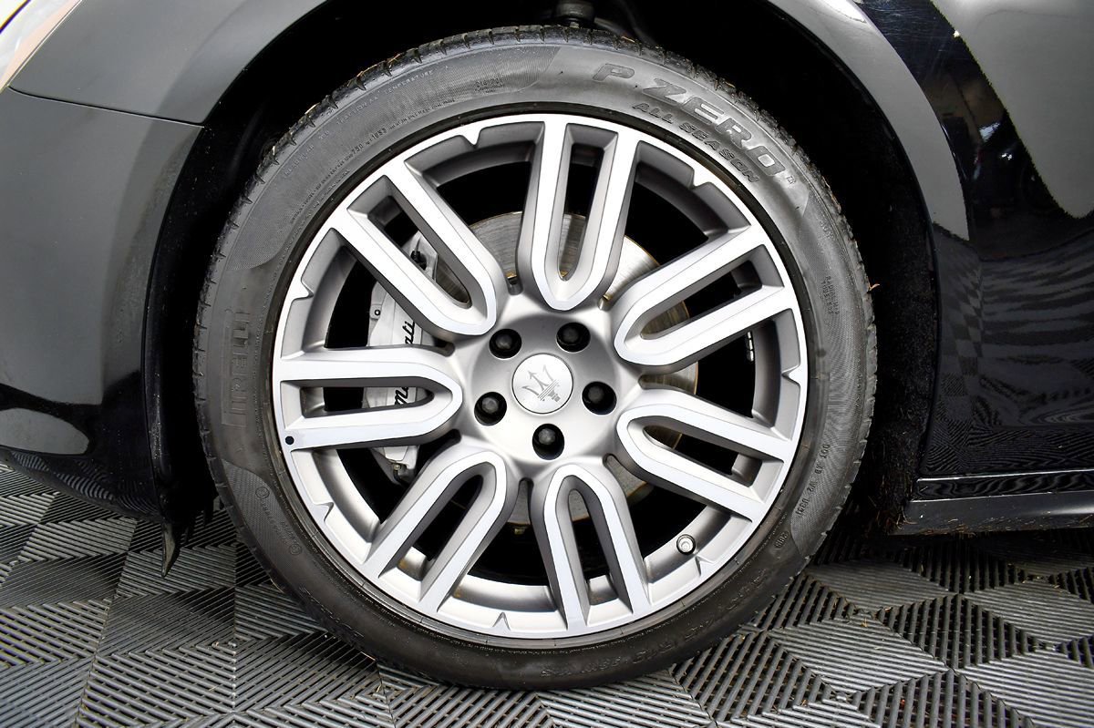 Used 2017 Maserati Ghibli image 25