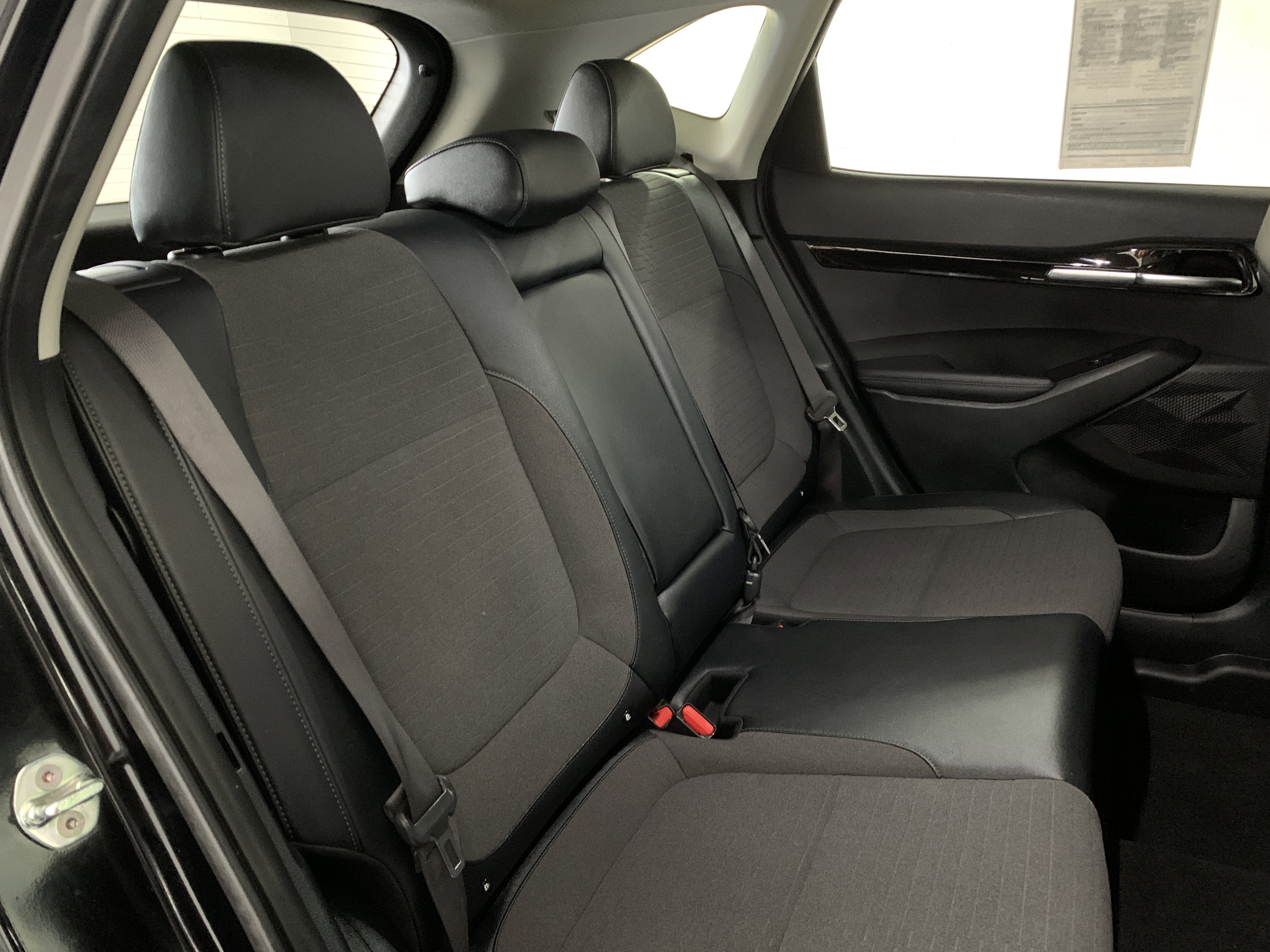 Used 2023 Kia Seltos S image 34