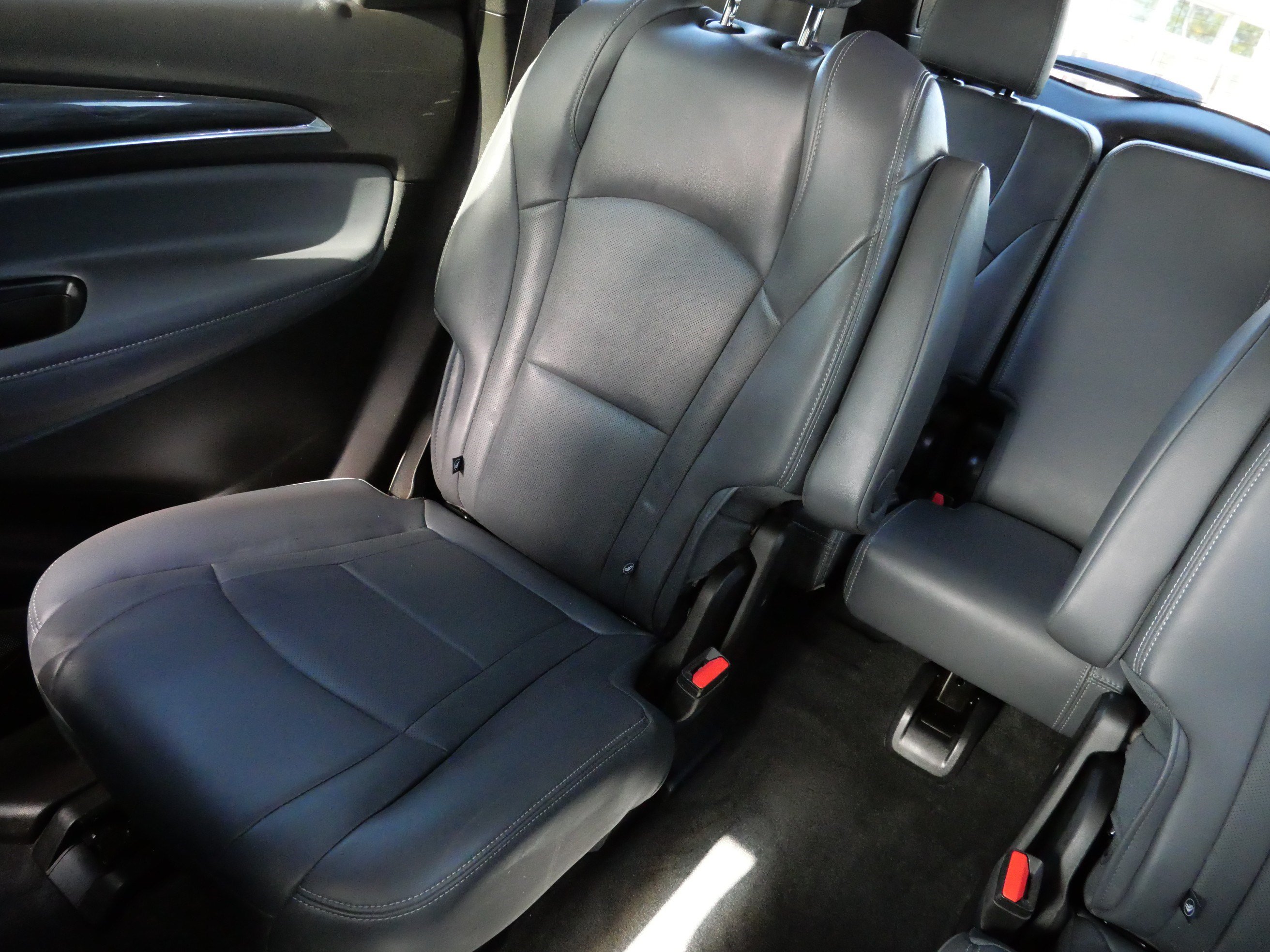 Used 2023 Buick Enclave Essence w/ Experience Buick Package AWD/4WD image 12