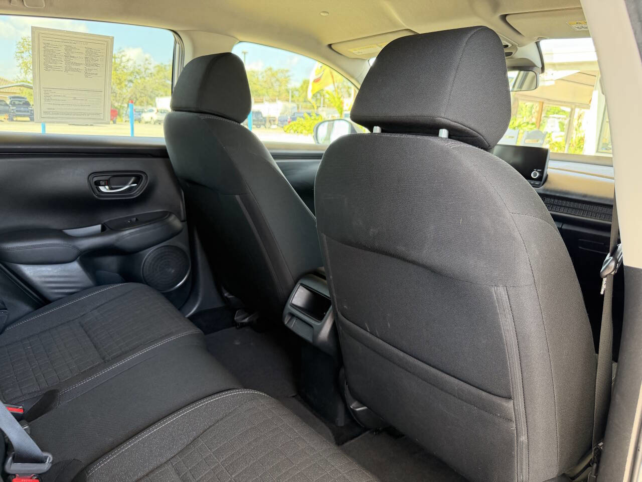 Used 2023 Honda HR-V LX image 18