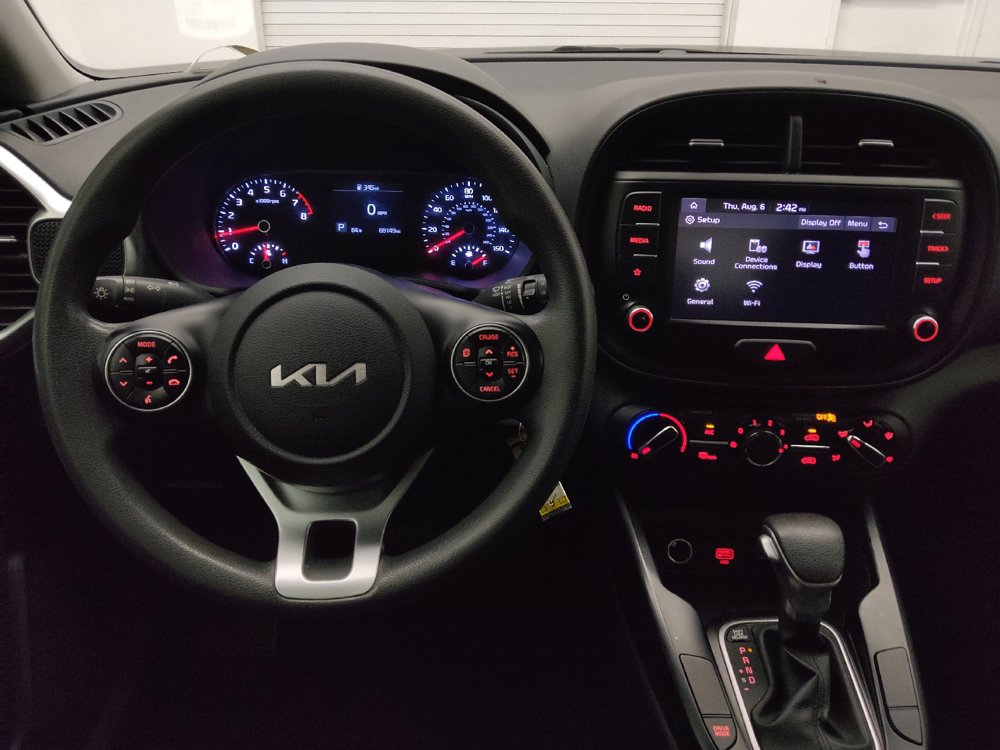 Used 2022 Kia Soul LX FWD image 22