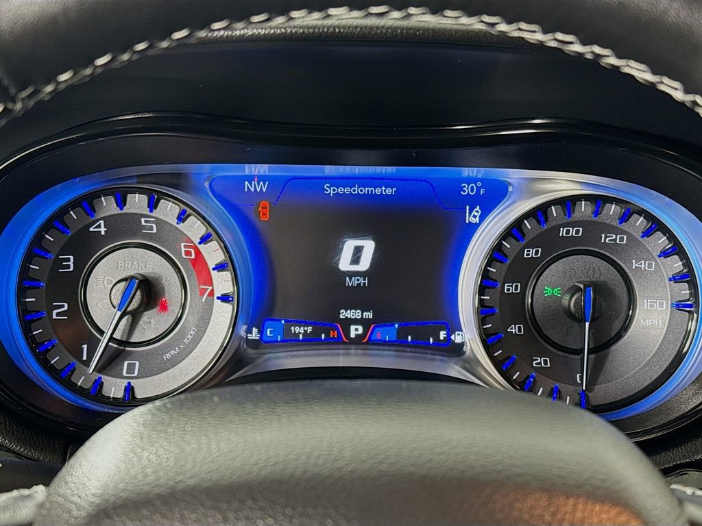 Used 2023 Chrysler 300 C image 12