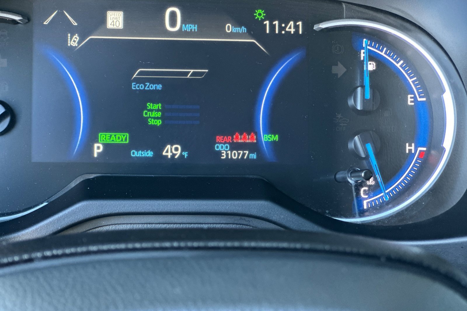 Used 2025 Toyota RAV4 XLE image 28