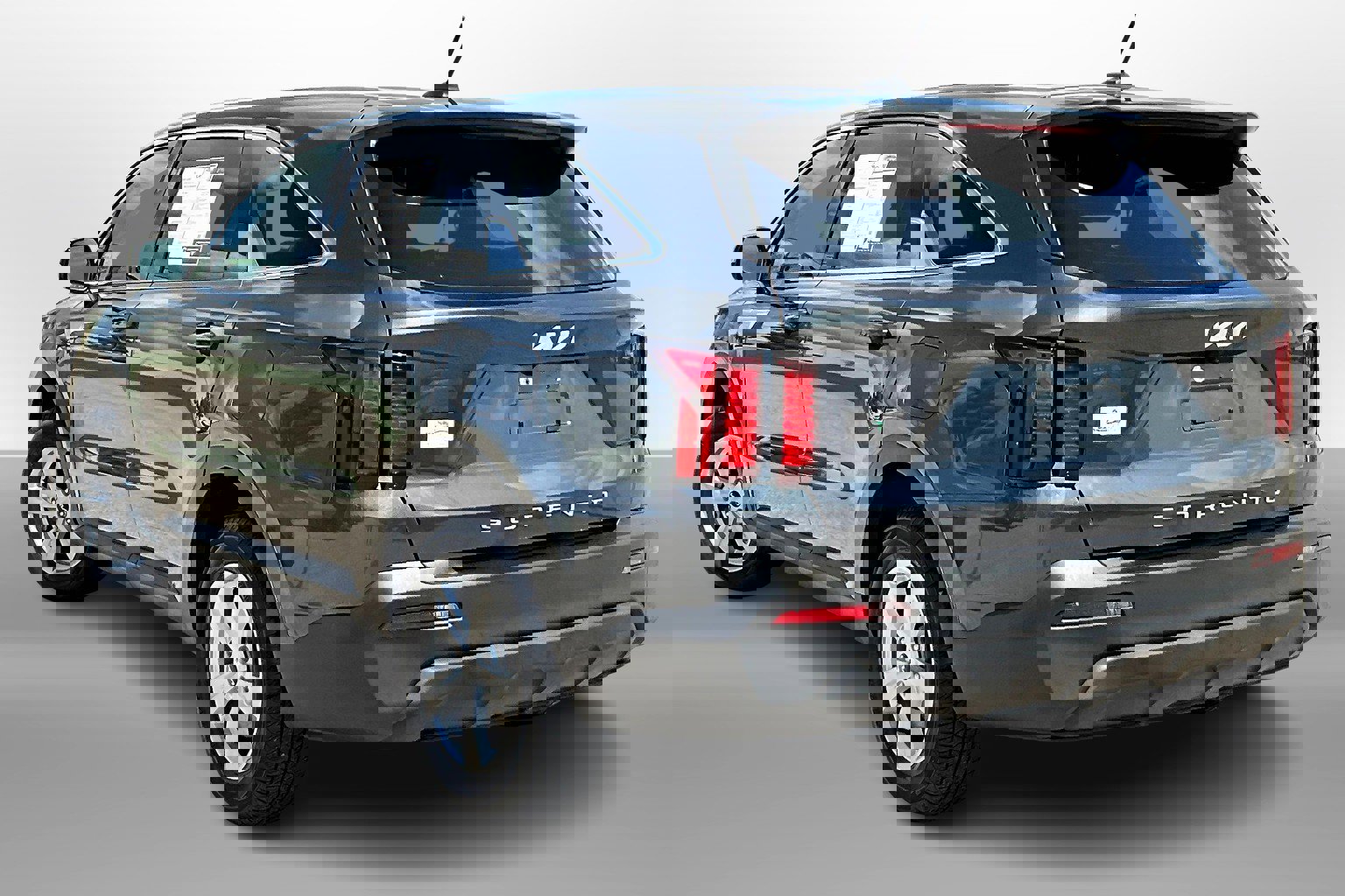 Used 2022 Kia Sorento LX image 9