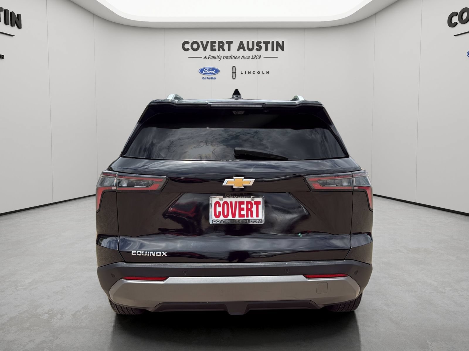 Used 2025 Chevrolet Equinox LT w/ Convenience Package II FWD image 2