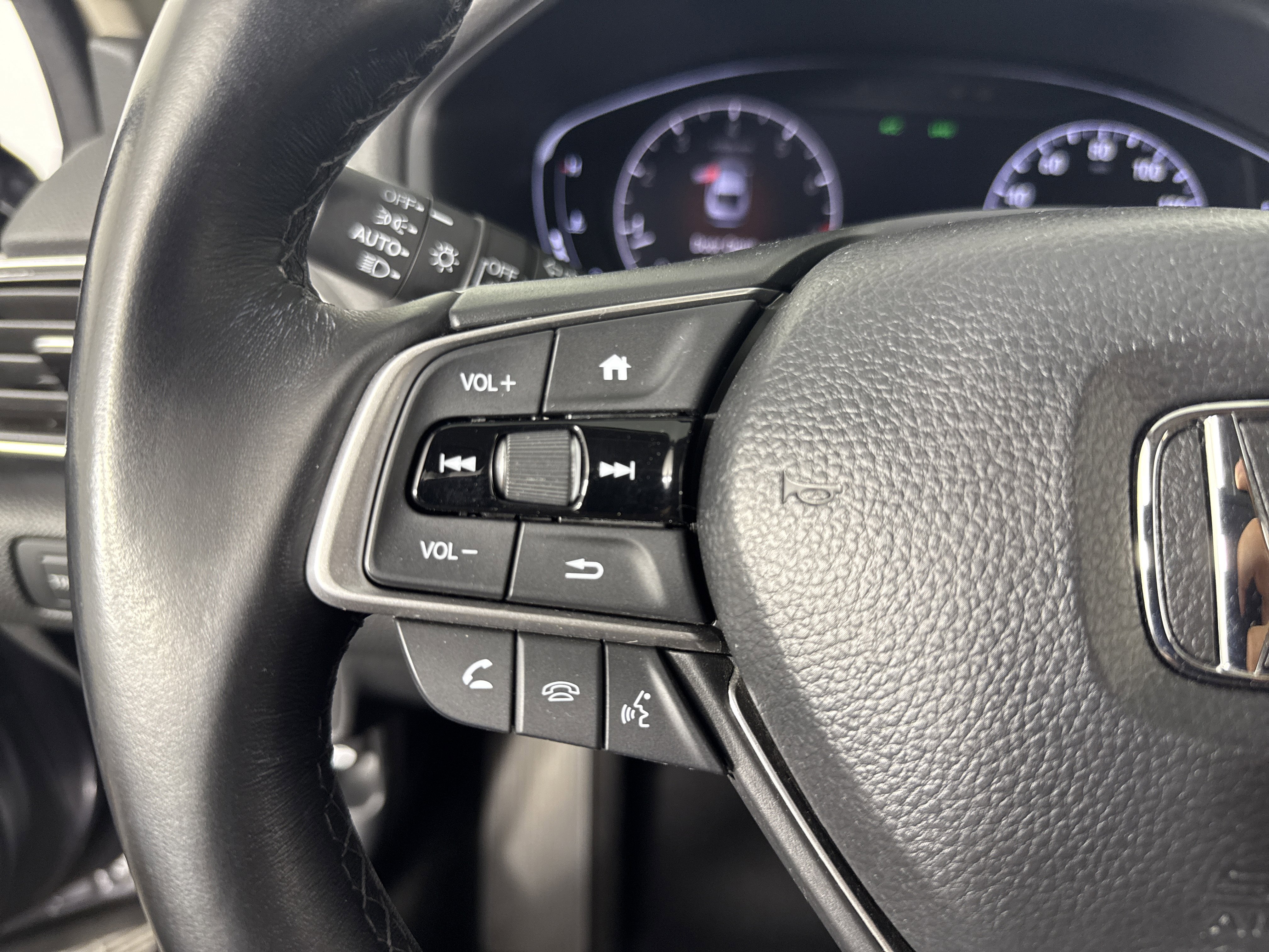 Used 2020 Honda Accord EX-L image 31