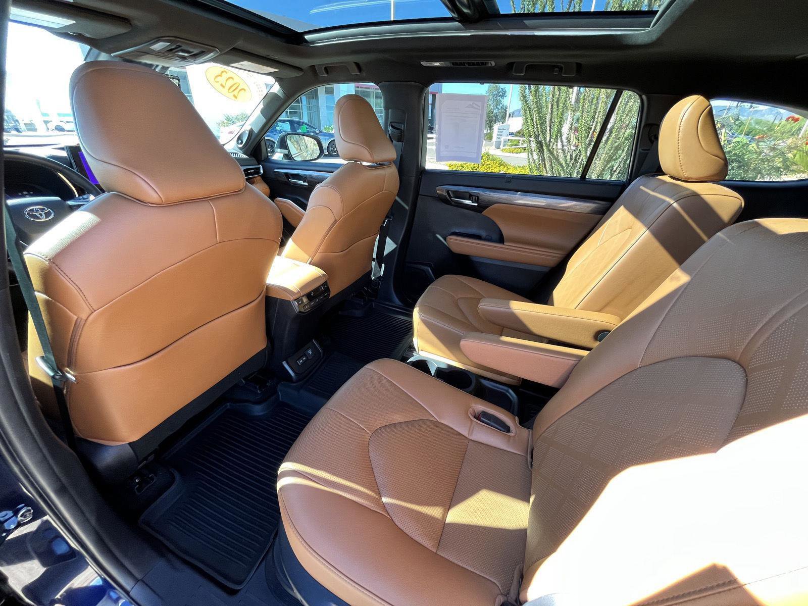 Used 2023 Toyota Highlander Platinum image 23